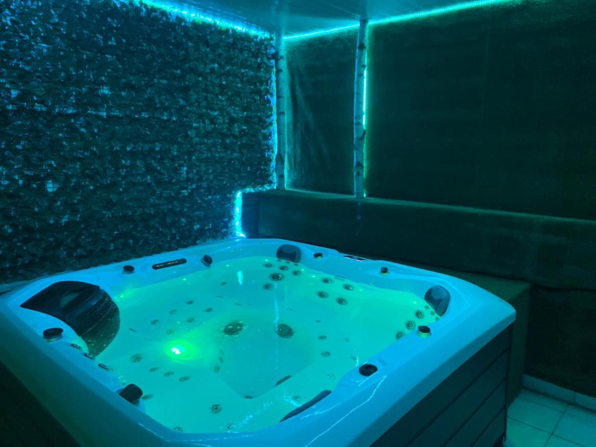 Apartment Relax Whit Big Terrace 170M2 Near The Beach 스플리트 외부 사진