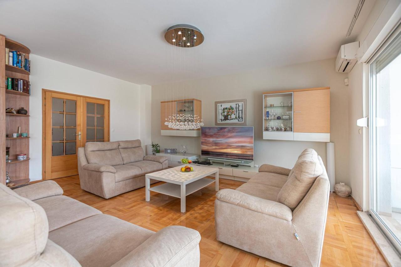 Apartment Relax Whit Big Terrace 170M2 Near The Beach 스플리트 외부 사진