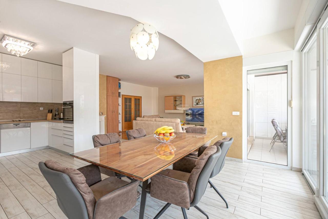 Apartment Relax Whit Big Terrace 170M2 Near The Beach 스플리트 외부 사진