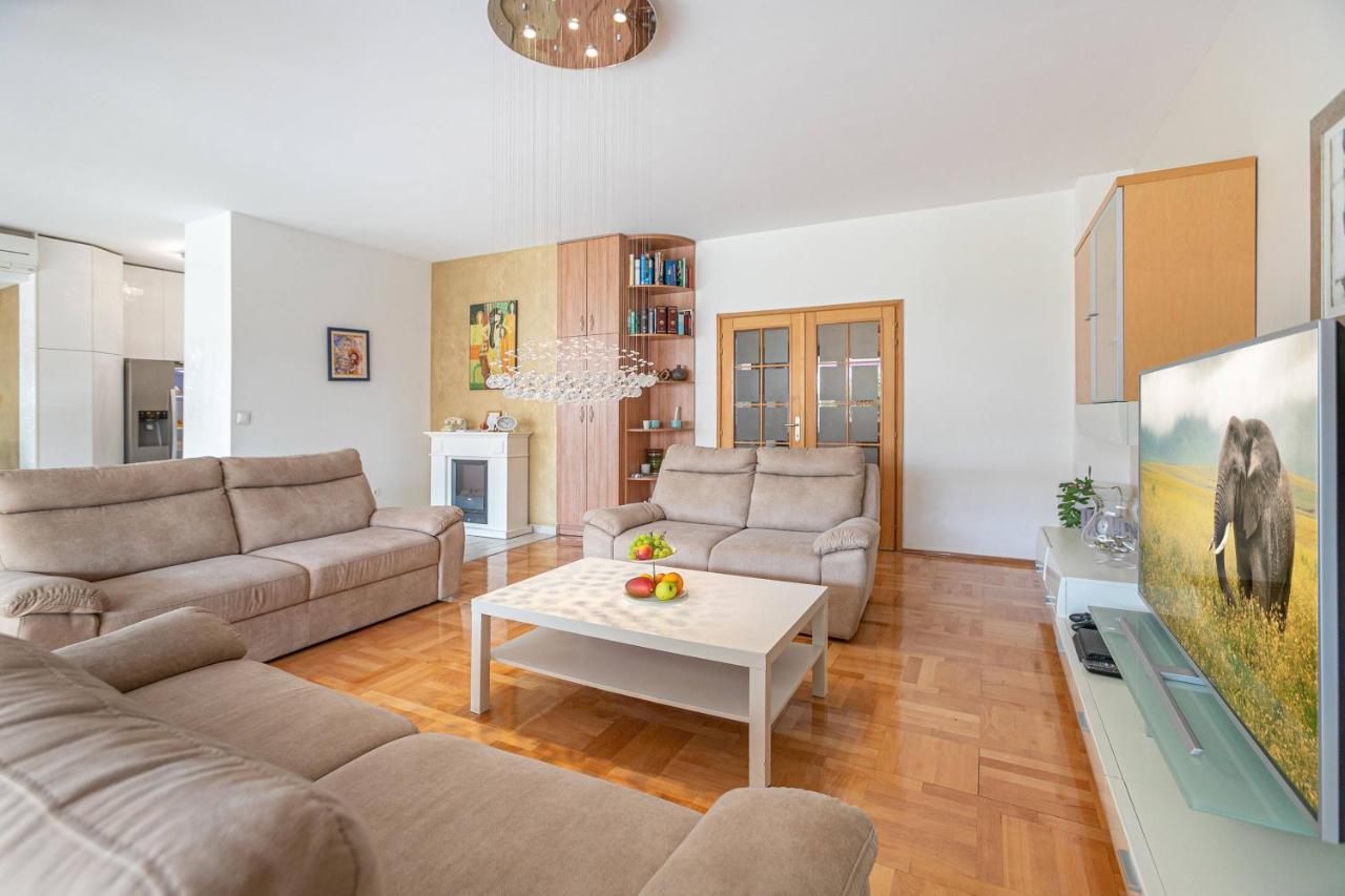 Apartment Relax Whit Big Terrace 170M2 Near The Beach 스플리트 외부 사진