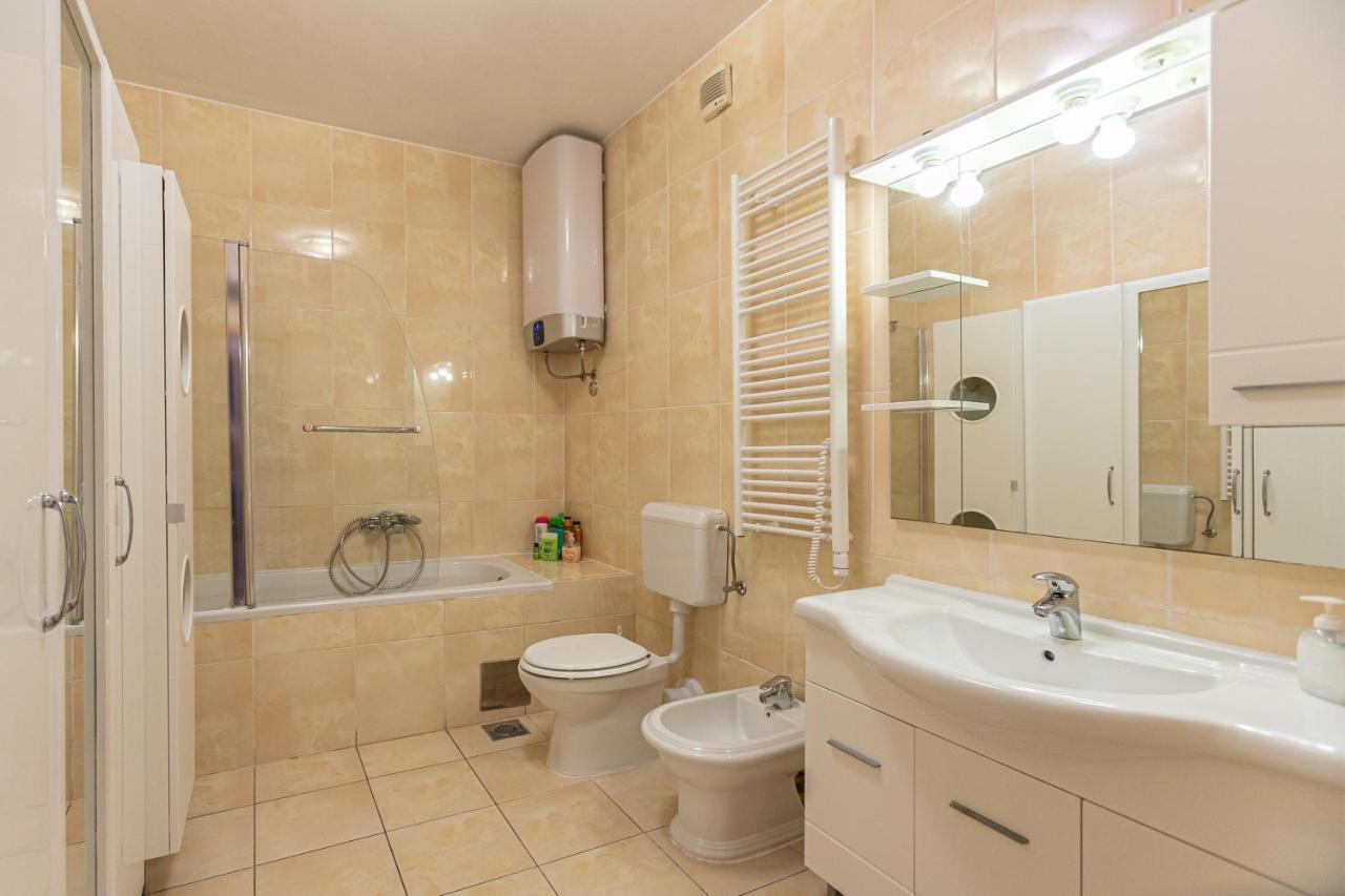 Apartment Relax Whit Big Terrace 170M2 Near The Beach 스플리트 외부 사진